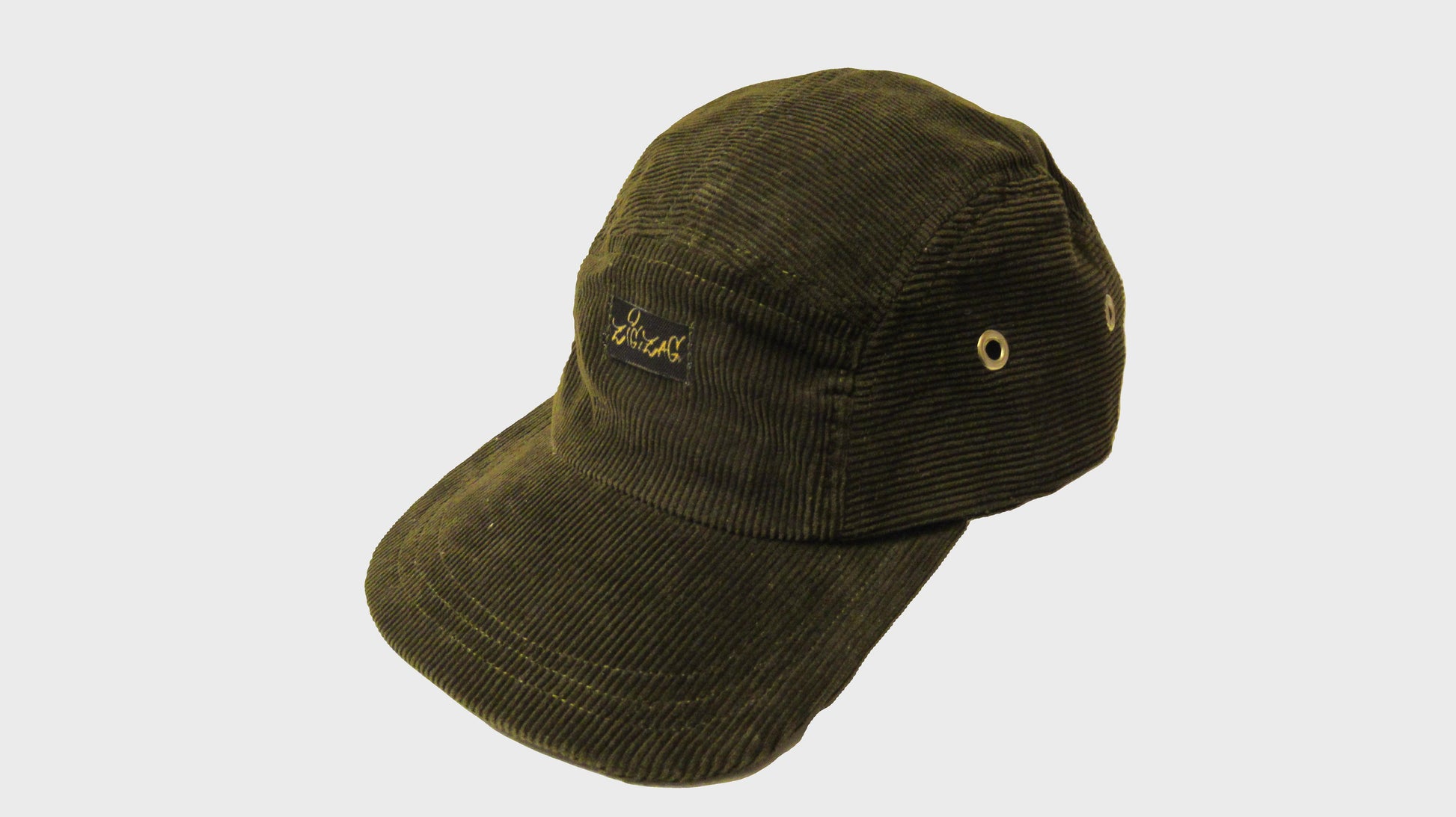 Zig Zag upcycled cap army green. Made from repurposed textiles, combining sustainability, durability, and style for an eco-friendly fashion choice