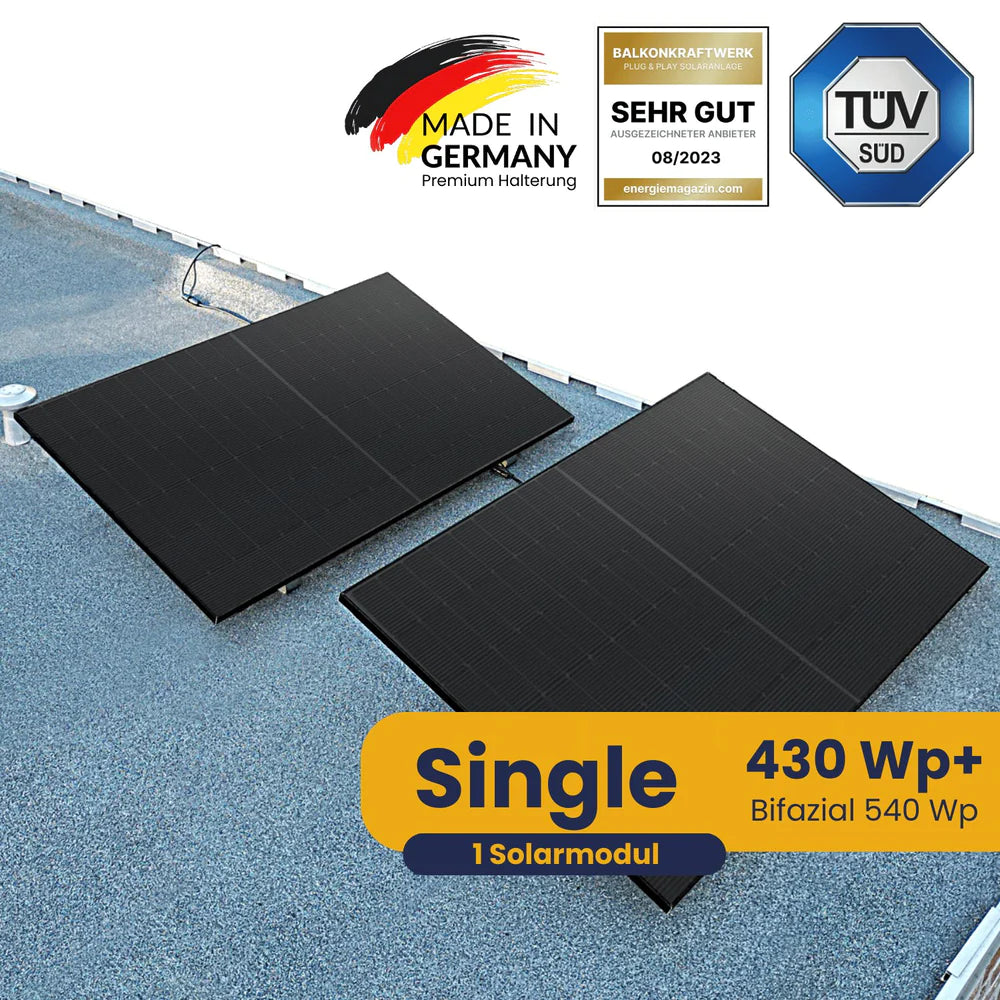 Kleines Kraftwerk Single solar panel set on a flat roof, Plug & Play system with 430 Wp+, made in Germany and TÜV certified